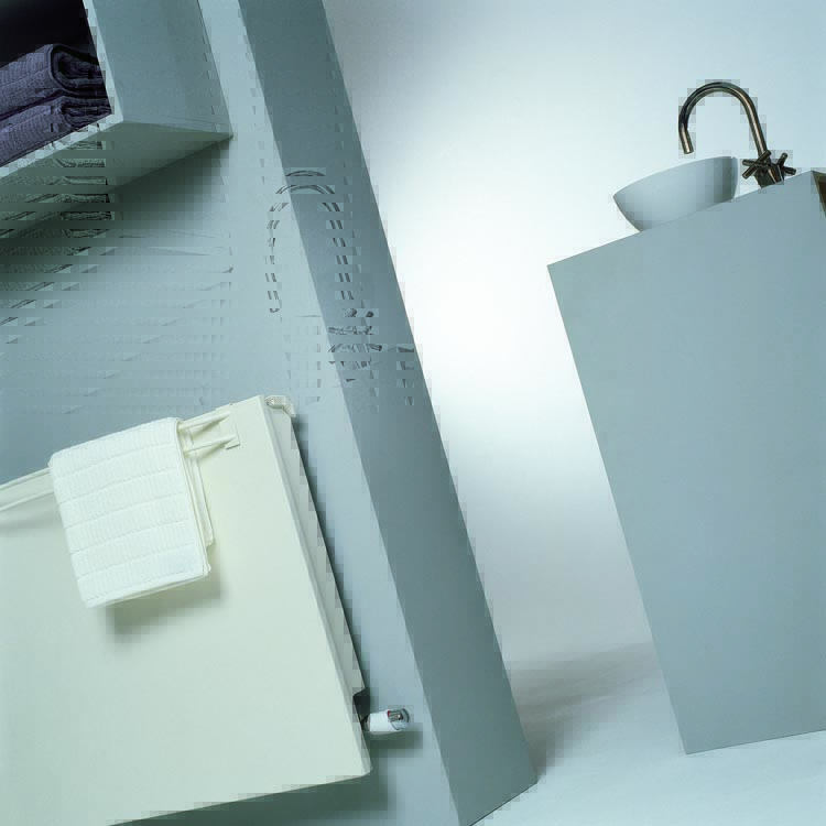 LineaPlus_White_TowelRail_interior_LR